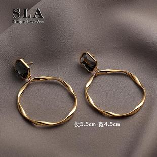 扭曲大圈锆石时尚 Simple 法式 Acc私家 简约冷淡风银针耳环女 Love
