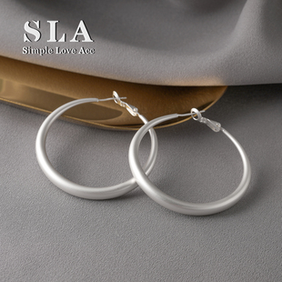 气质个性 Simple 欧美冷淡风银色素圈 Acc私家 银针耳环女潮 Love