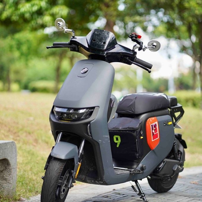 适用五羊本田ube挂包f90/mmax电动车包储物包前置挂袋通用收纳包