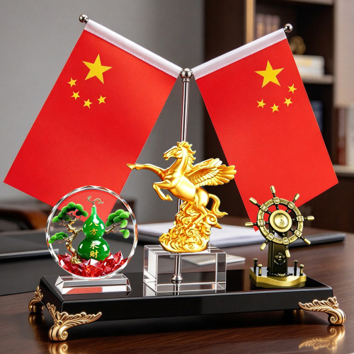 八方来财送老板办公室桌面装饰摆件高端一帆风顺红旗笔筒定制公司