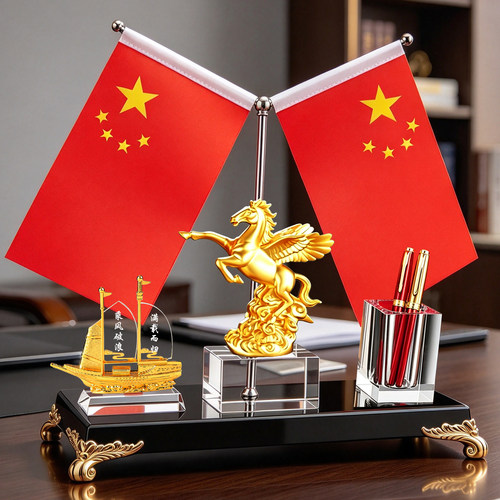 马到成功送董事长礼物办公室桌面装饰摆件高端红旗笔筒定制摆件