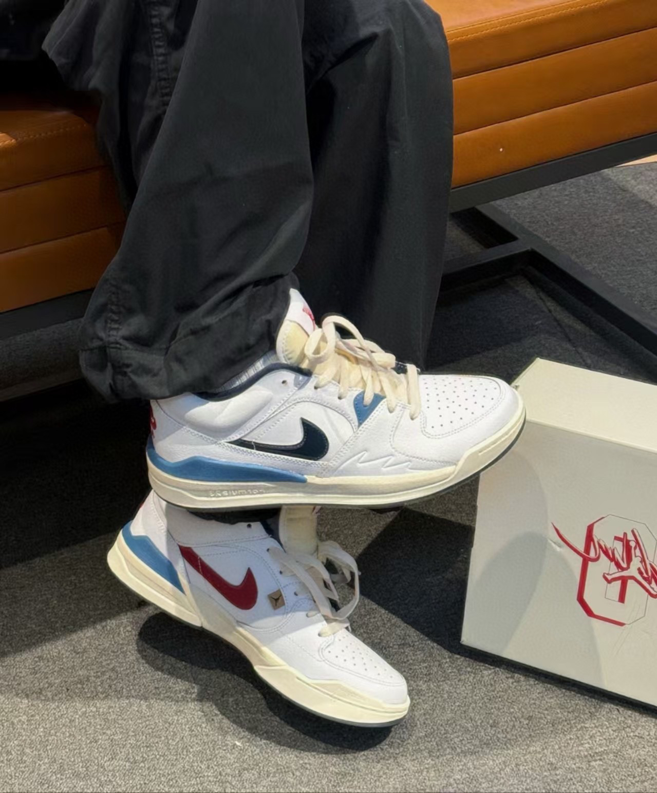 耐克/Nike JORDAN 男子篮球鞋HM3713-141