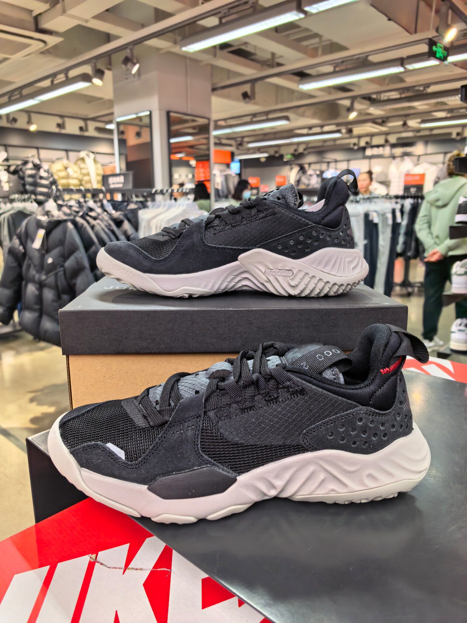 耐克Nike Jordan男子夏季透气运动休闲篮球训练鞋CD6109-001