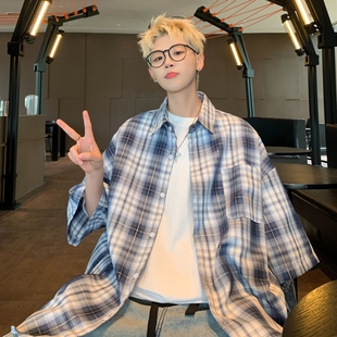 美式复古格子衬衫男七分袖宽松休闲港风外套潮流男装蓝色半袖衬衣