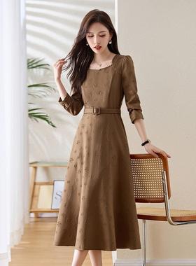 女装Z5237-012024春装新款韩质气大方工艺印花长款时版连衣尚裙 Z