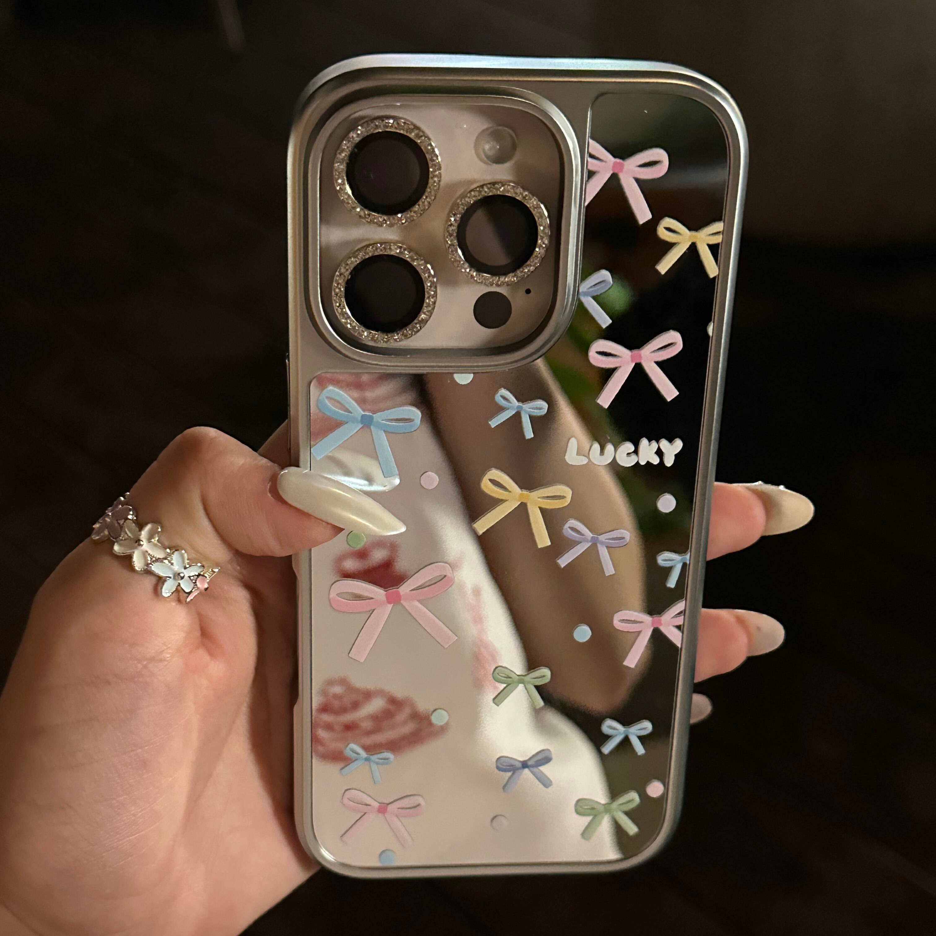 日韩ins风彩色波点蝴蝶结适用iPhone17ProMax手机壳ins风oppofindx9韩系小米17小众华为Mate80保护套荣耀400