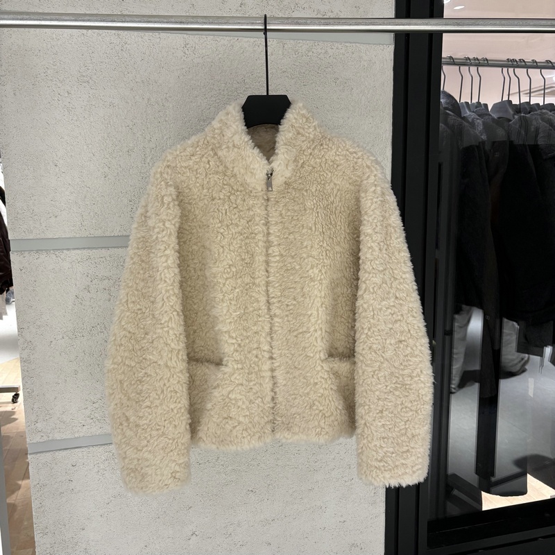 新款温柔风舒适羊羔毛外套女