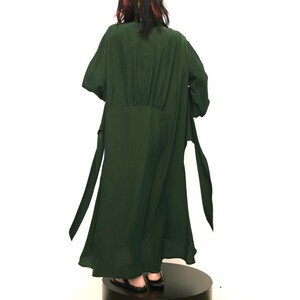 原创设计夏季长款v领廓形腰带连衣裙