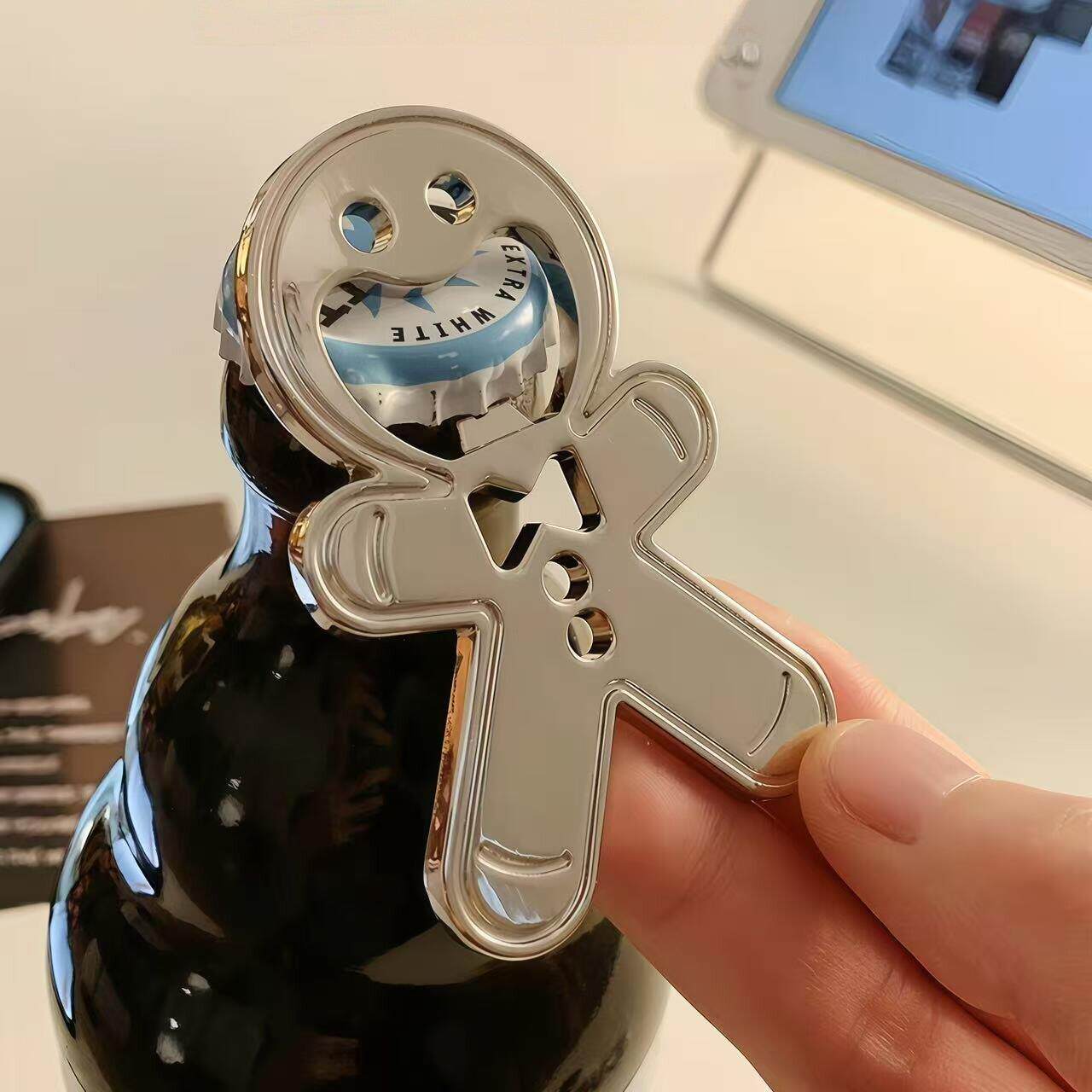 姜饼人开瓶器创意卡通娃娃啤酒饮料玻璃瓶磁吸启瓶器装饰冰箱贴
