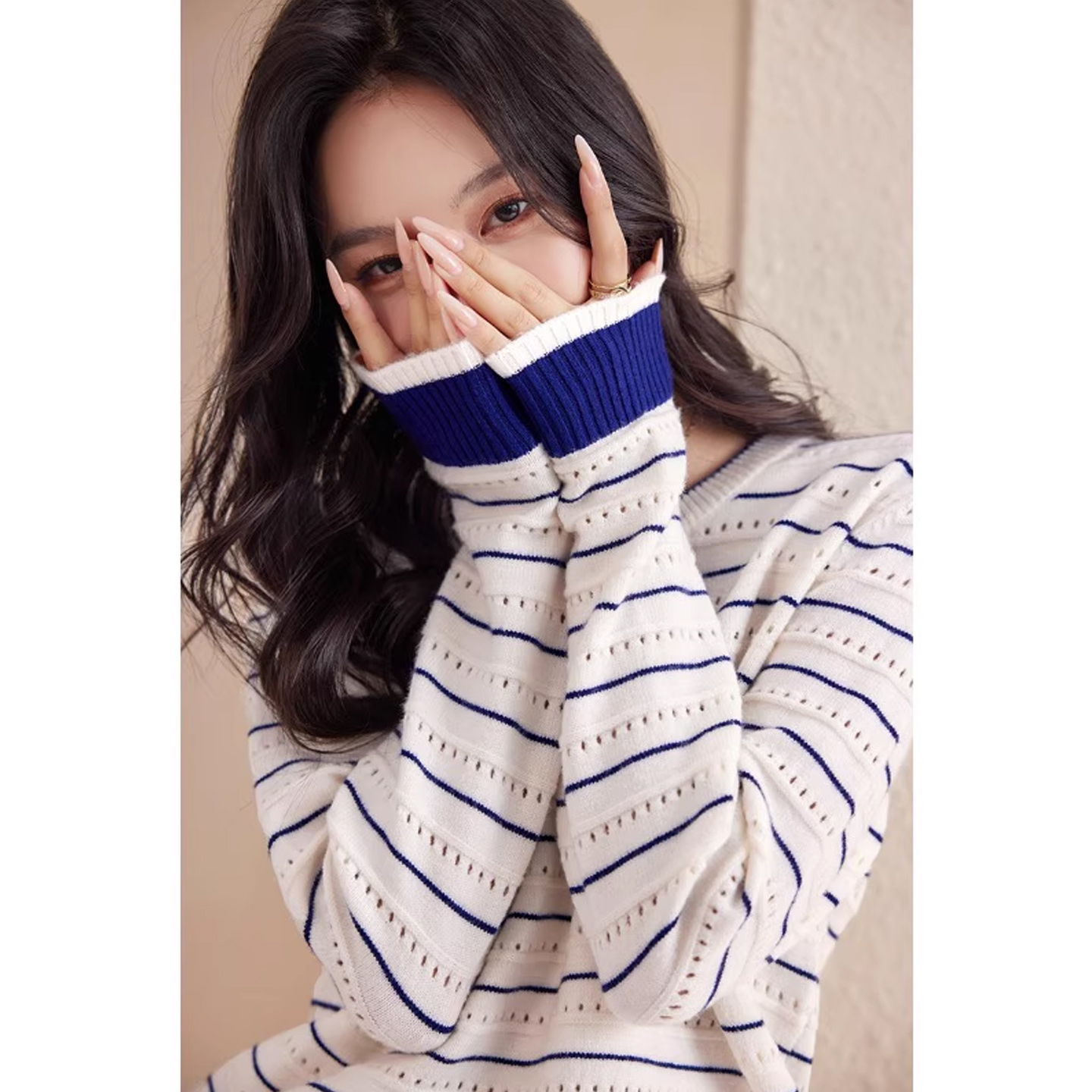 条纹针织衫女撞色镂空长袖上衣