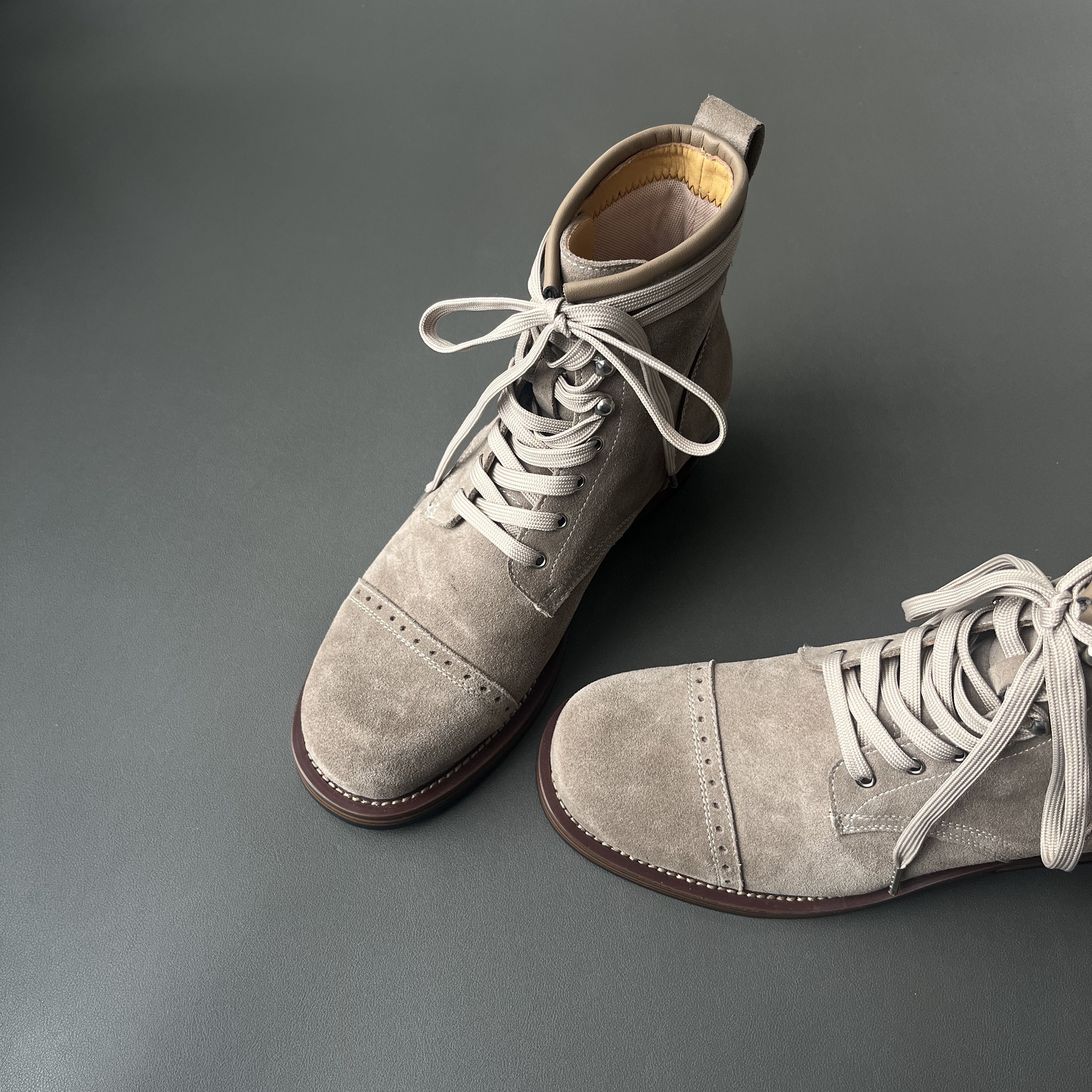 伞兵靴厚底马丁靴男潮户外登山靴增高英伦机车靴子男系带高帮皮鞋