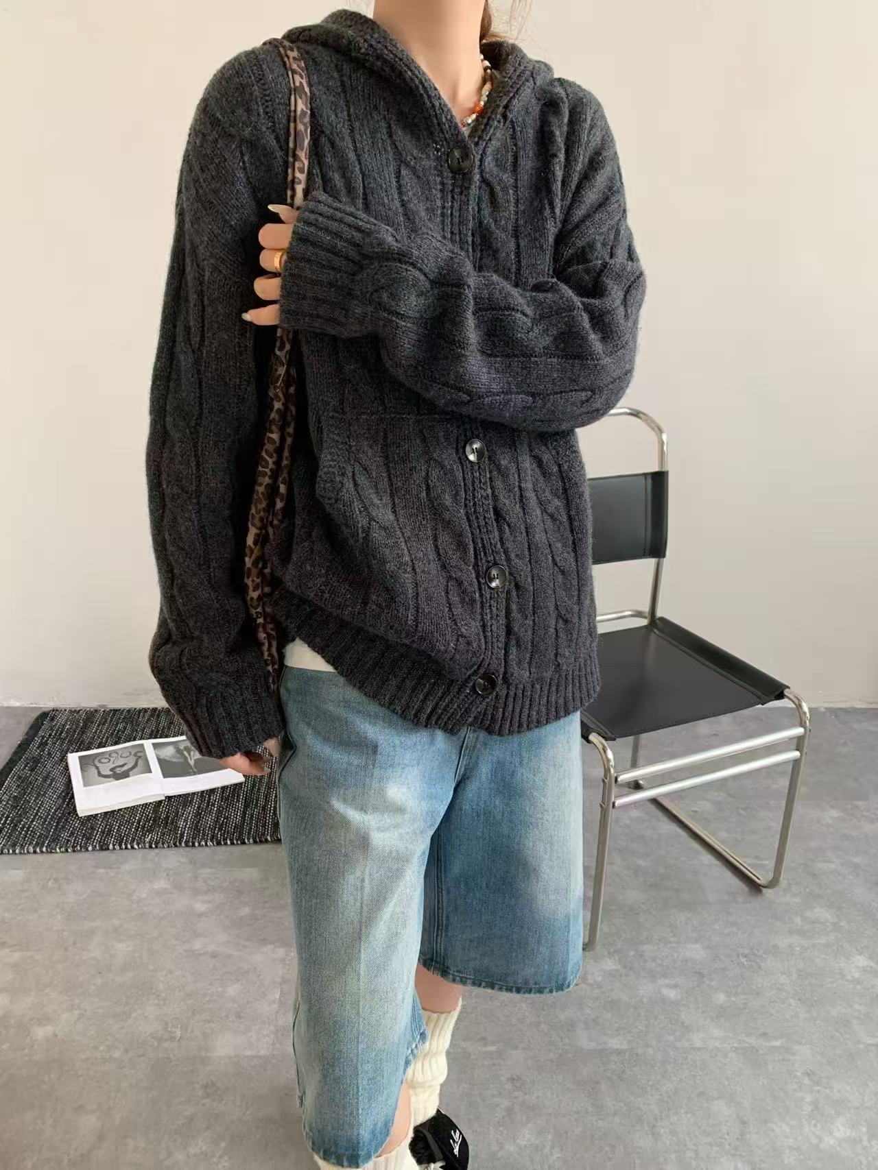 秋冬韩版休闲慵懒风连帽麻花全羊毛针织开衫女宽松毛衣外套女加厚
