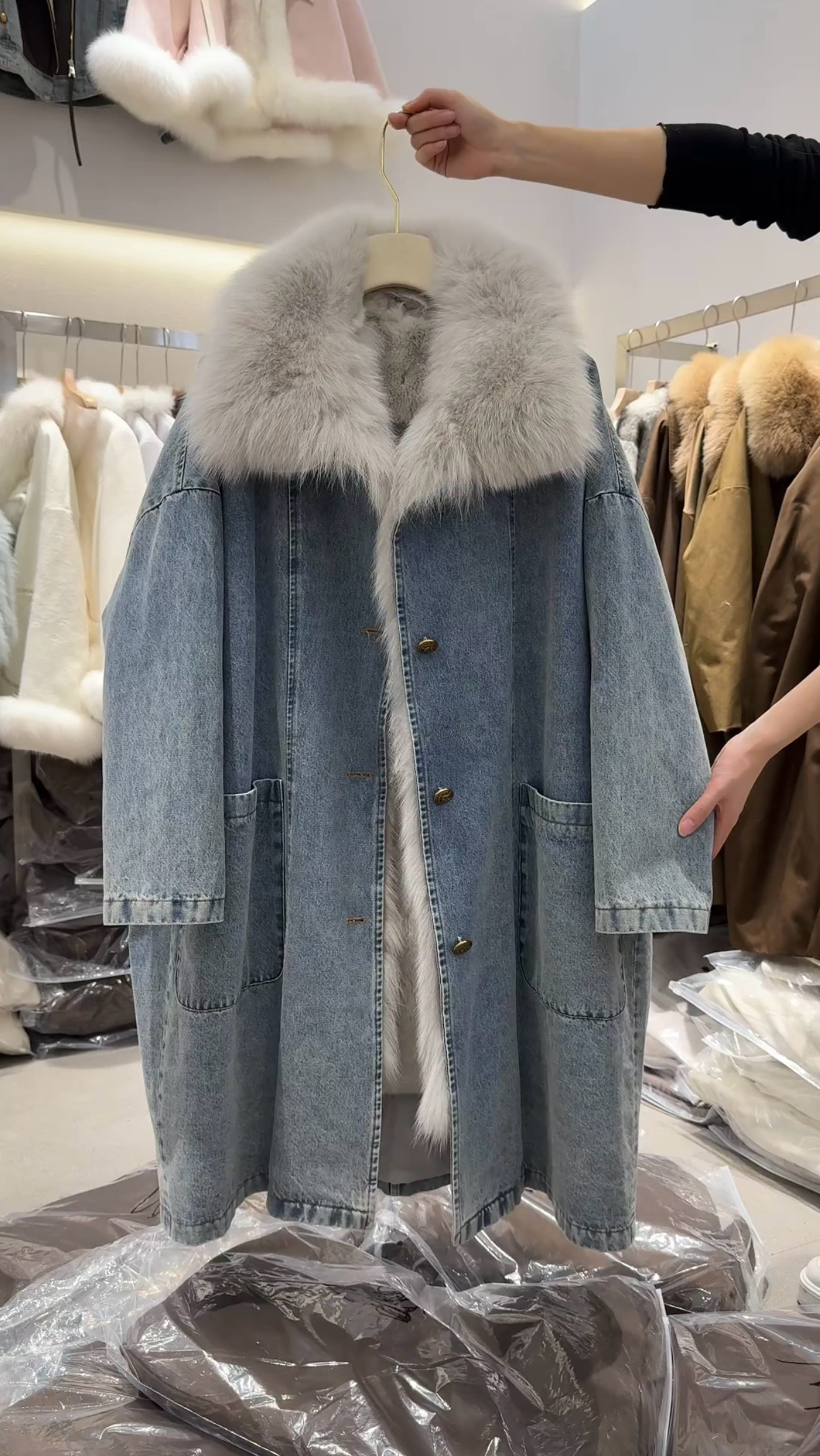 狐狸毛领可拆卸獭兔毛内胆翻领皮草派克服风衣大衣网红外套女保暖