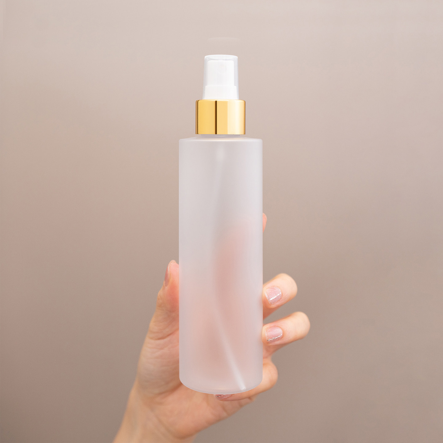 高档优质塑料喷雾瓶化妆水磨砂100ml化妆品旅行分装空瓶子300毫升