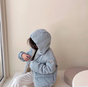 女童冰川蓝灯芯绒连帽羽绒服 儿童90白鹅绒保暖外套 2023秋冬新款