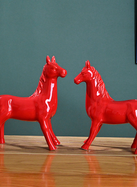 陶瓷一对红色马摆件十二12生肖招财瓷器马客厅办公室摆设马到成功