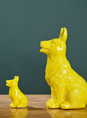 精致简约桌面书房动物可爱放现代