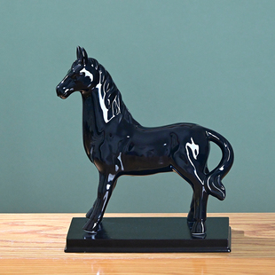 一匹黑马陶瓷摆件家居客厅书房办公室装饰品升学乔迁开业镇宅礼物