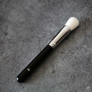 新品澈系列C05圆头膏状修容刷高光刷粉底刷扫lisa110刷纤维毛长杆