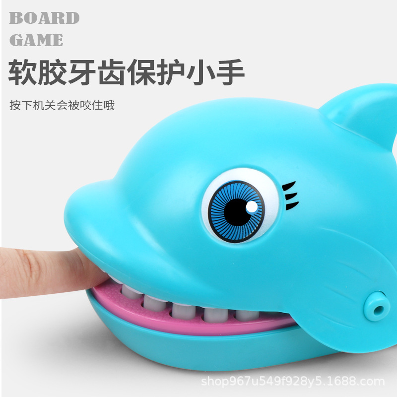 跨境减压鲨鱼咬手指玩具恶犬恐龙海盗桶亲子互动儿童整蛊玩具