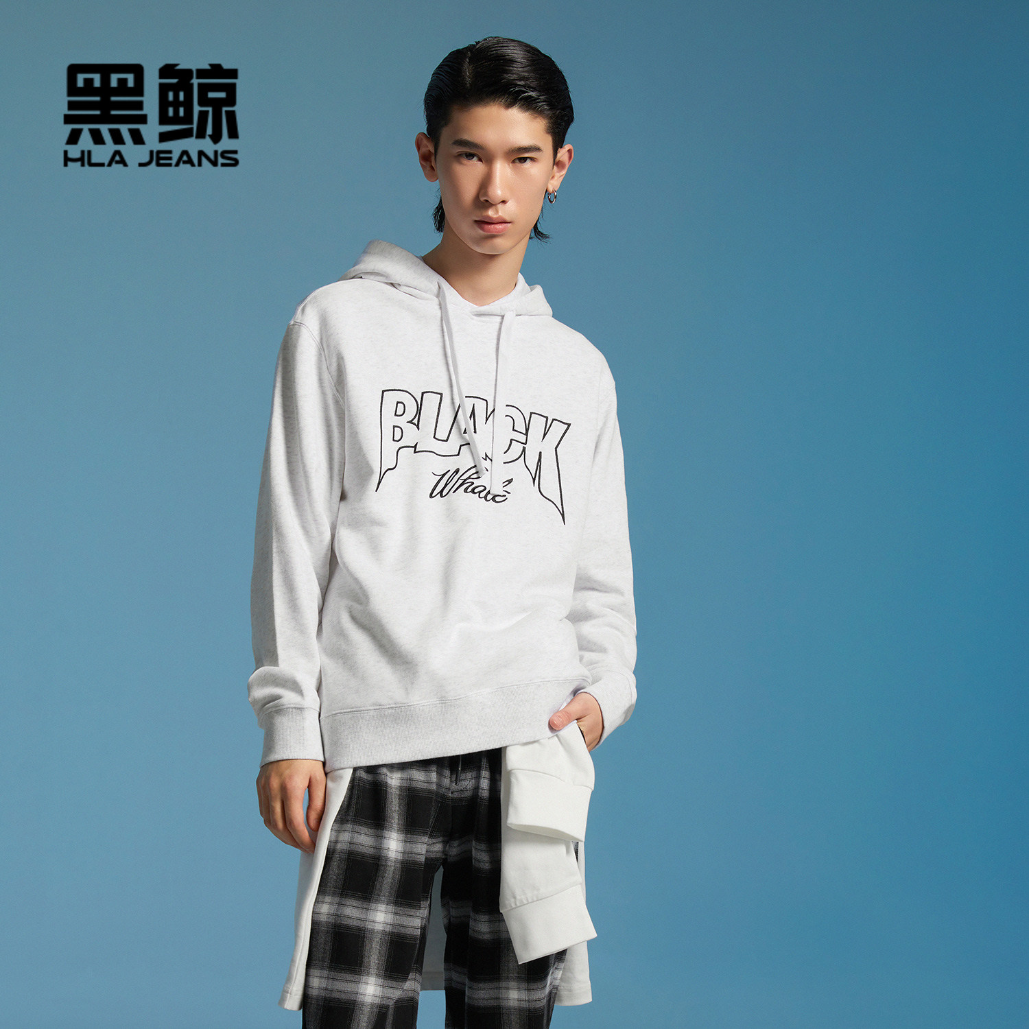 海澜之家旗下黑鲸字母绣花连帽卫衣男春秋清爽休闲套头衫男