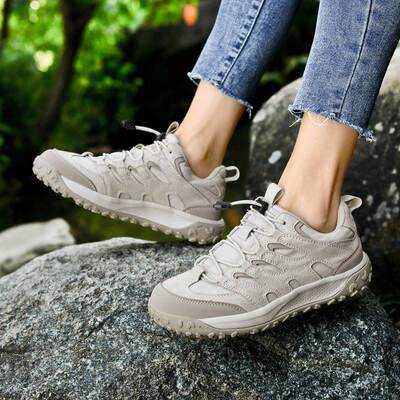 Genuine Leather Hiking Shoes for Men and Women Spring and