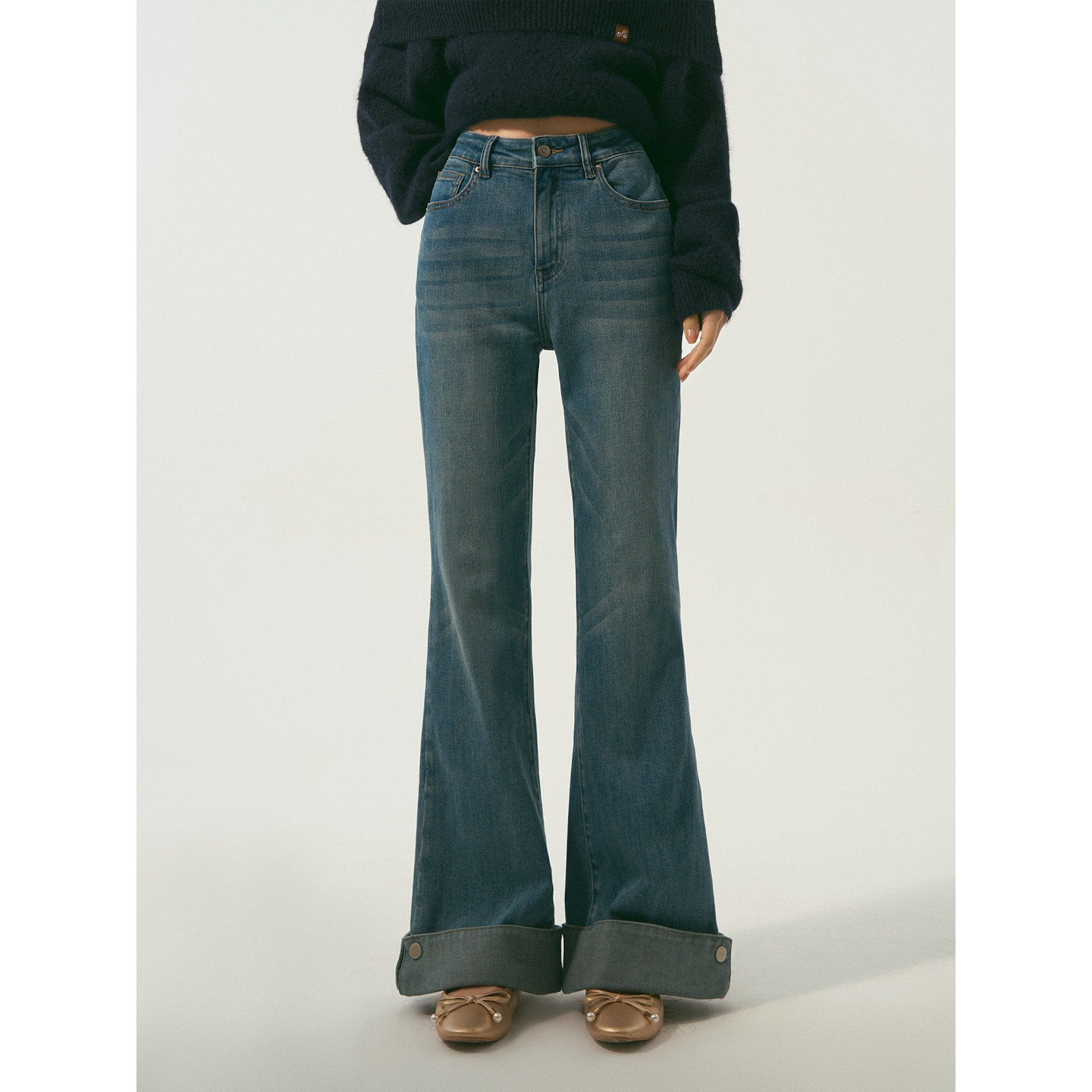 SOMESOWE 翻边微喇牛仔长裤,女装/女士精品,牛仔裤,淘宝优惠券,粉丝福利购,淘宝优惠卷