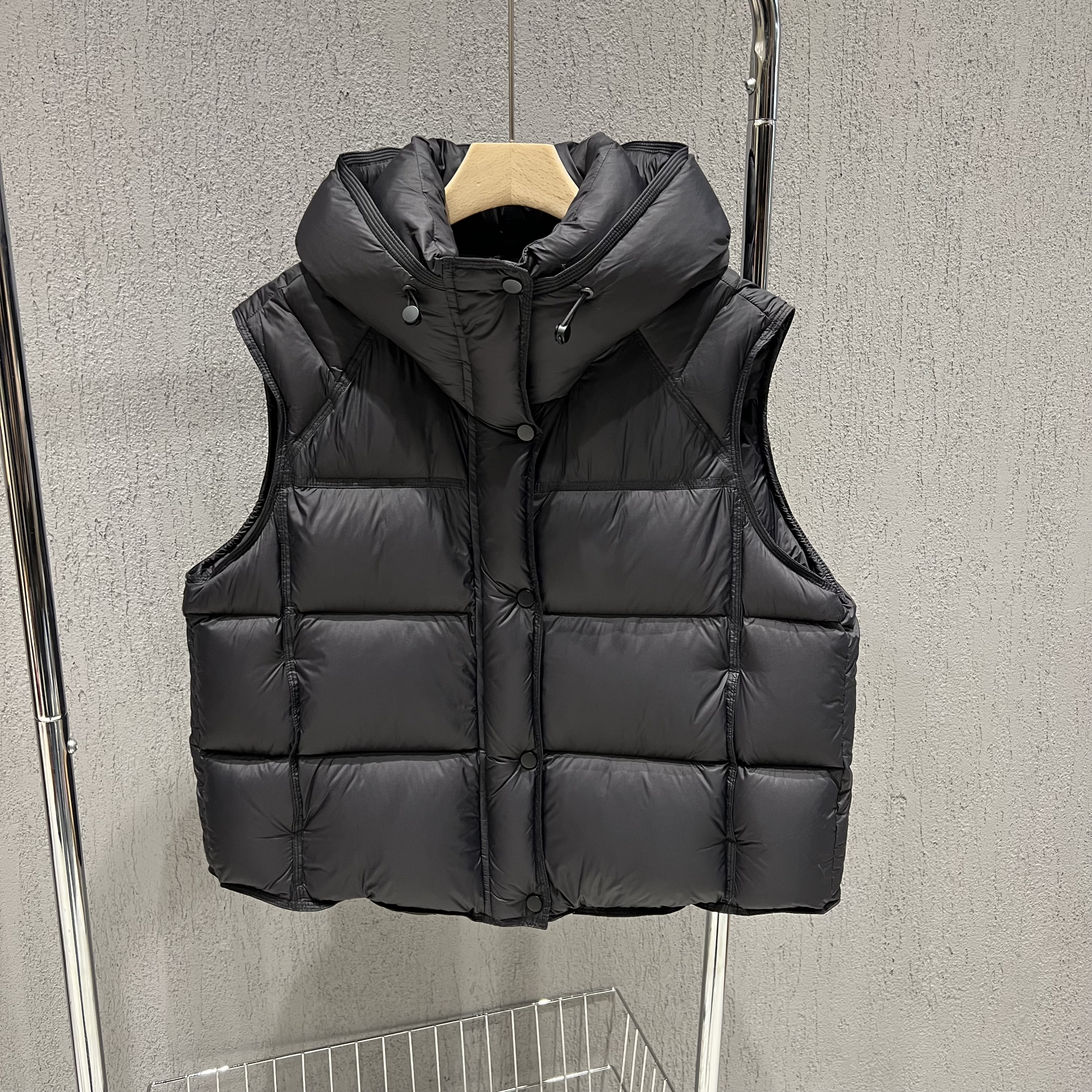 泡芙连帽白鸭绒羽绒服马甲背心女