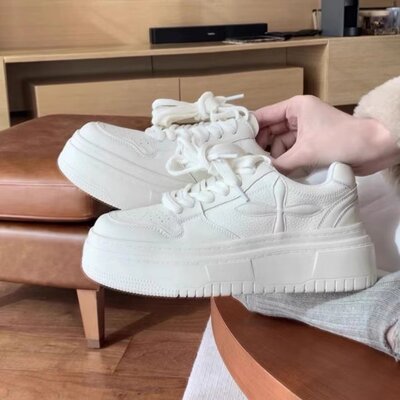 葡萄妈studiolee显腿长减龄圆头系带板鞋厚底加绒增高小白鞋女冬