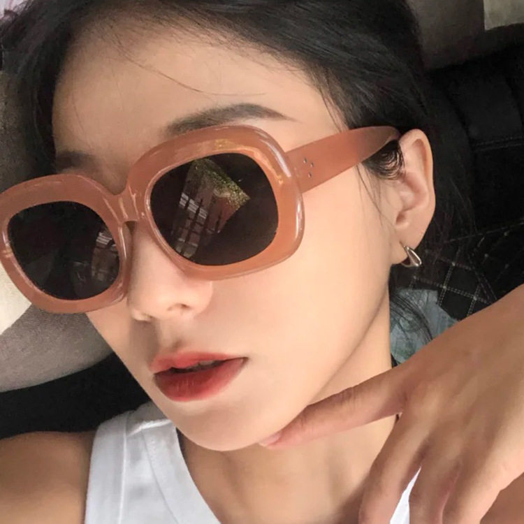 法国cherry kitty椭圆太阳镜时尚街拍新款欧美女士街拍防紫外线
