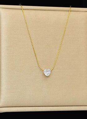 LuxuryStainless Steel Gold Color 6-claw Heart Zircon Pendant
