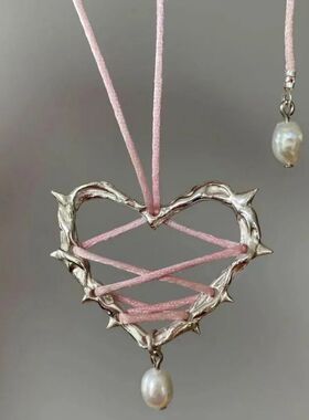 Exaggeration Elegant Pink Black Bow Tie Love Metal Heart Nec