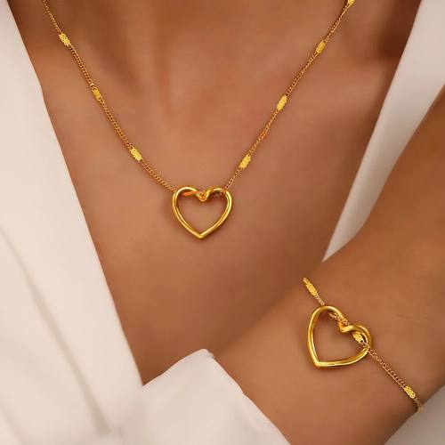 Stainless Steel Jewelry Set Novelty Twisted Heart Light High