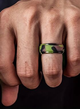 1pc Premium  Green Edge Camouflage Silicone Ring - Hypoaller