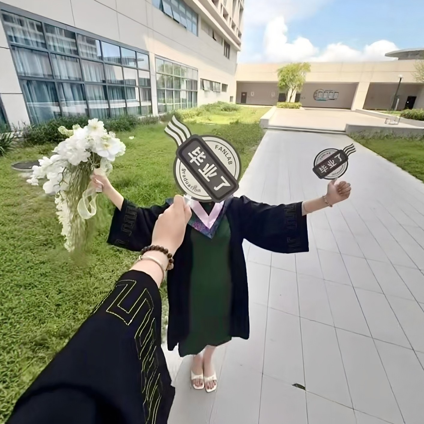 我们毕业了扇子可签名夏天手持手举牌大学生毕业照拍照道具送闺蜜