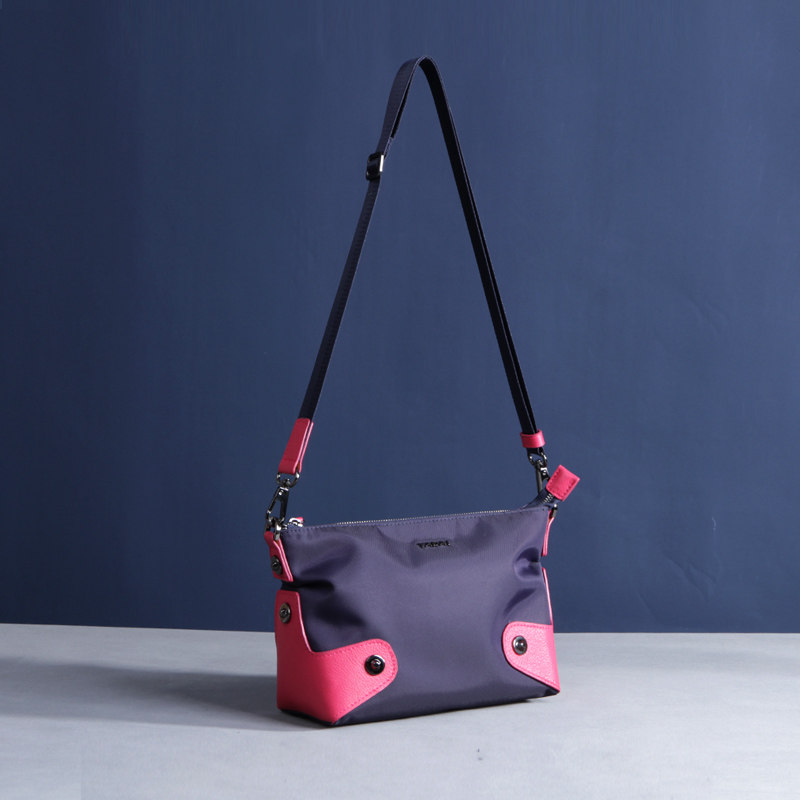 娅黛尼龙小众包包女2025新款时尚百搭妈妈中年斜挎包小轻便单肩包