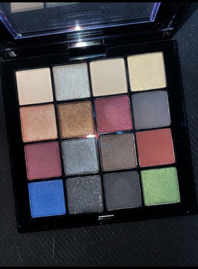 海淘现货NYX16色眼影盘USP01 Smokey&Highlight