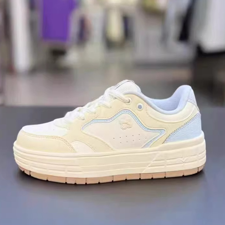 安踏正品皎月撞色平底女板鞋2025冬季新款小白鞋运动鞋122548032,运动鞋new,跑步鞋,淘宝优惠券,粉丝福利购,淘宝优惠卷