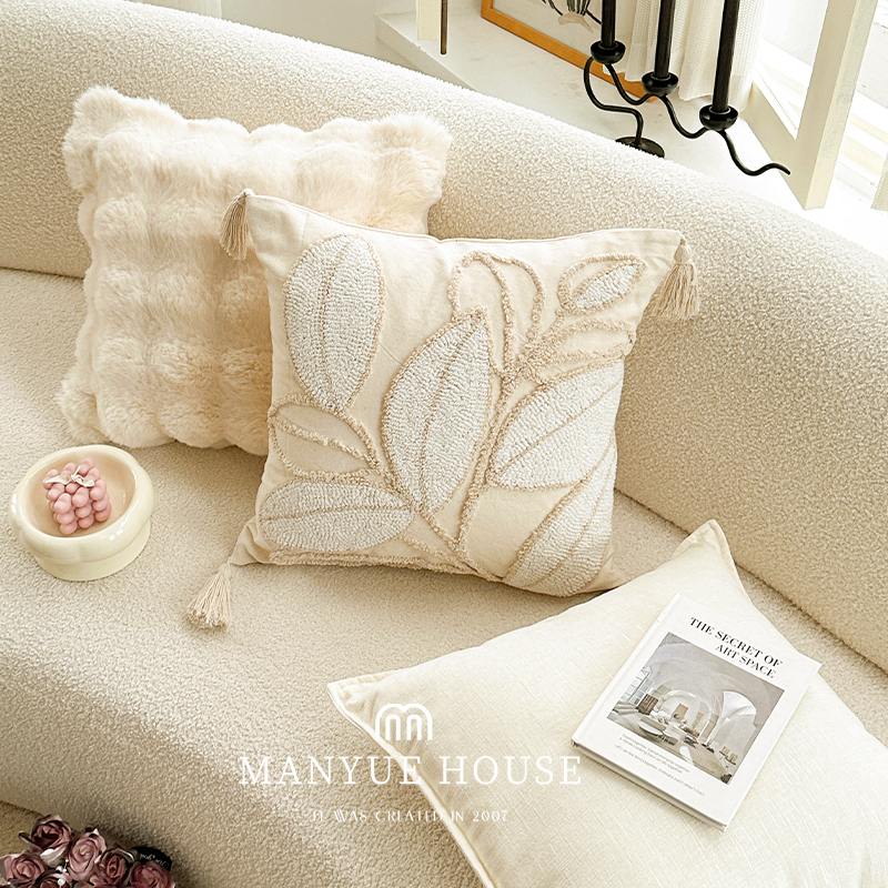 抱枕套含芯羽丝棉榻榻米绣花靠枕