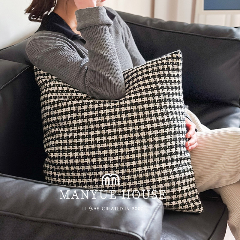 靠垫套羽丝棉样板间卧室格纹抱枕