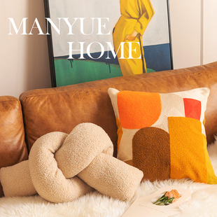 蔓越家 北欧ins抽象沙发毛巾绣抱枕异形扭扭条客厅装饰靠背抱枕套