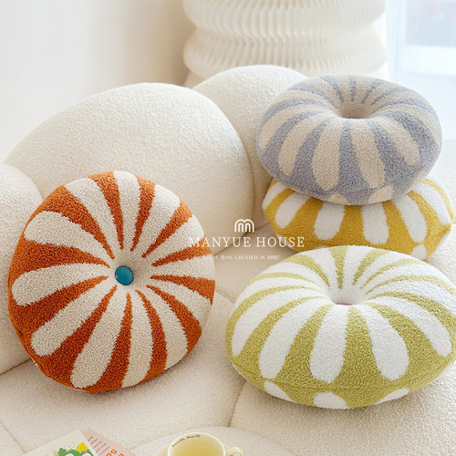 蔓越家北欧毛绒样板间抱枕软包