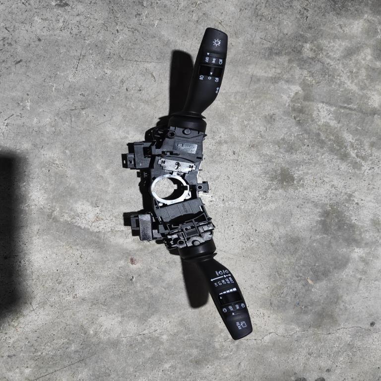 适用于众泰SR9大灯组合开关转向雾灯开关雨刮开关（01-02-B12）