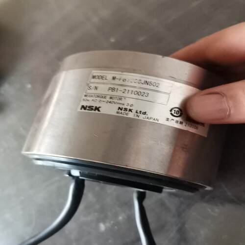 {雅致商行}NSKM-PB1006JN502电机库存未使用成色如图