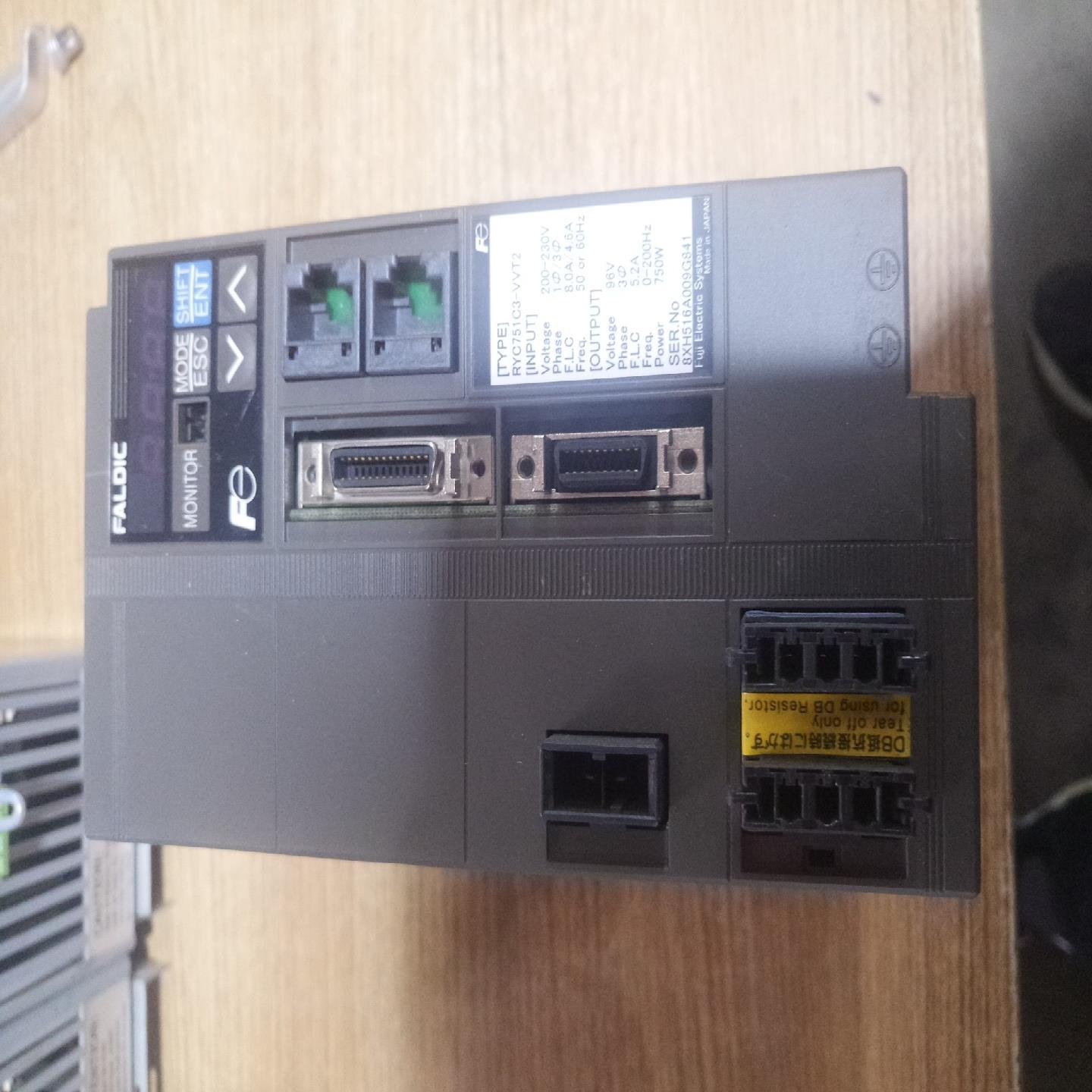 富士伺服驱动器RYC751C3-VVT2无包装一口价(雅子机械）