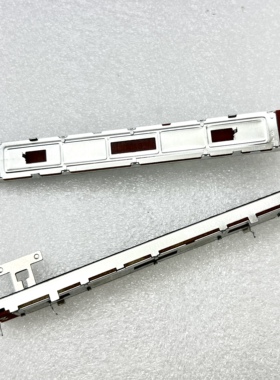128MM x32数字滑动电位器B10K 2脚＋2脚 轴长13T