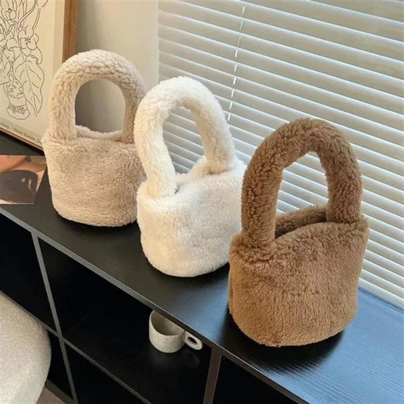 纯色羊羔毛毛包包2024新款包包女拎包小众毛茸茸手提包毛绒水桶包