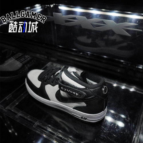 STUSSYXNIKE空军一号气垫