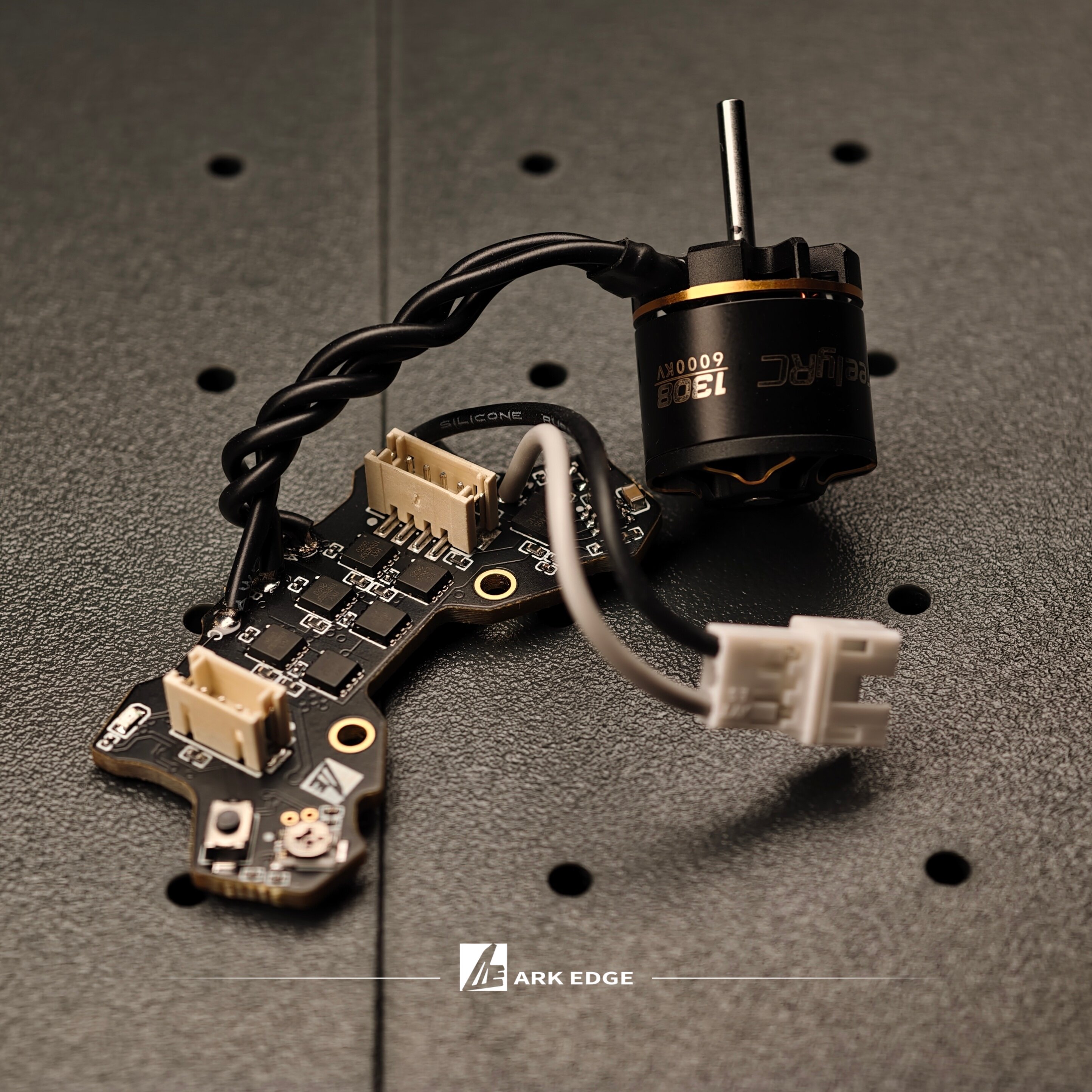 AGP-3 ECU 含电机陀螺仪电调1/24蚊车漂移RC行车电脑ARKEDGE图片