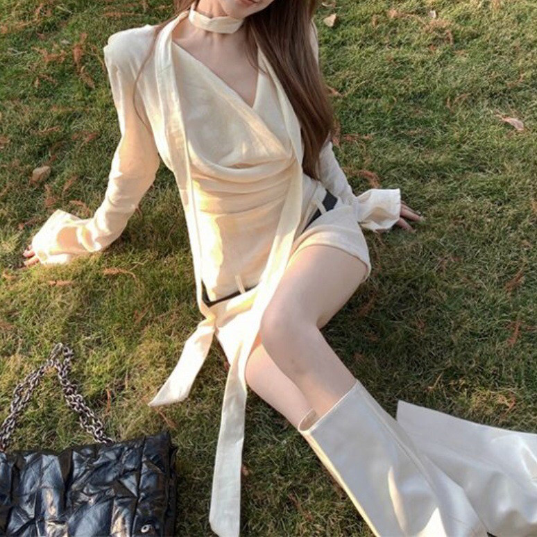 热销感荡领喇叭袖上衣女2024春夏爆款小众中长款收腰小衫连衣裙潮